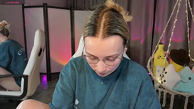 TiffanyBatson online show from 02.13.25