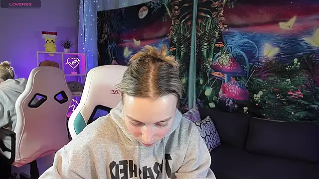 TiffanyBatson online show from 02.24.25