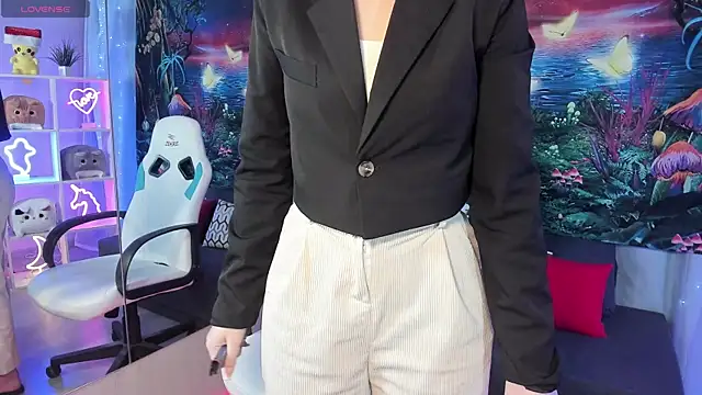 TiffanyBatson online show from 03.07.25