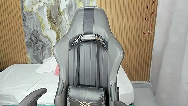 Lili 16 online show from 11.15.25