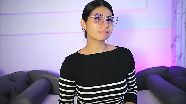 ShelleyMorell online show from 01.06.25