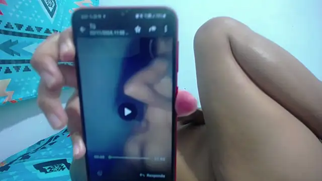 Snapshot of GiveLove1 chatting on 01.10.25 GiveLove1 online show from 01.10.25