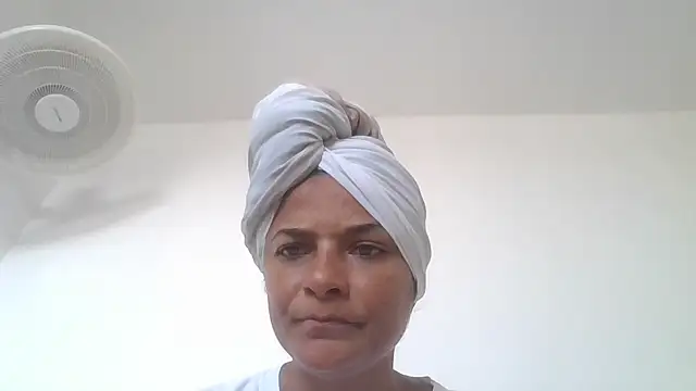 GiveLove1 online show from 11.18.25