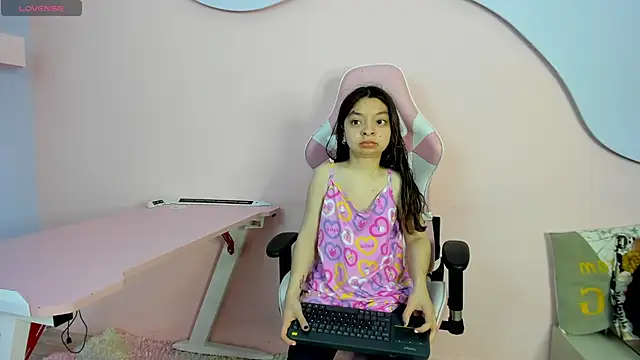 CharlotteMuller online show from 11.21.25