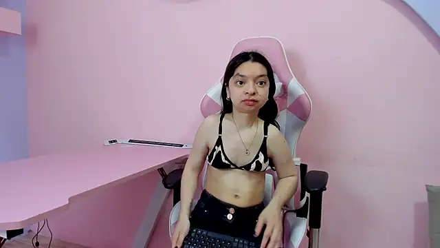 CharlotteMuller online show from 12.03.25