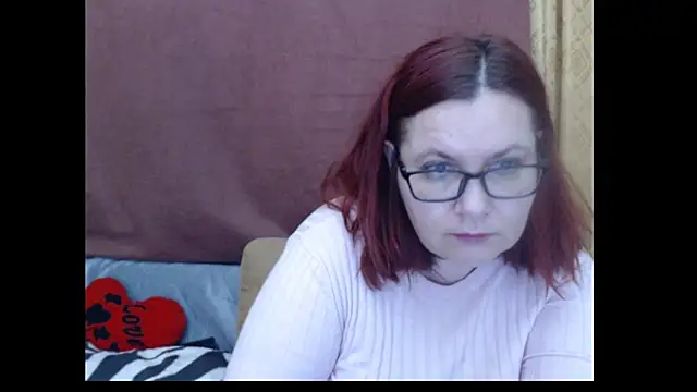 Snapshot of PlayfullMature chatting on 04.18.26 PlayfullMature online show from 04.18.26