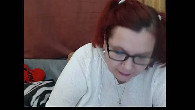 Snapshot of PlayfullMature chatting on 04.22.26 PlayfullMature online show from 04.22.26