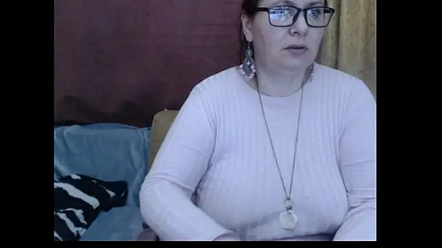Snapshot of PlayfullMature chatting on 05.07.26 PlayfullMature online show from 05.07.26