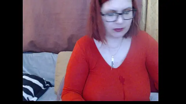 Snapshot of PlayfullMature chatting on 05.08.26 PlayfullMature online show from 05.08.26