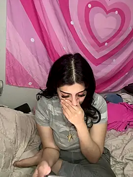 ThickerThanYoBitch online show from 09.27.25