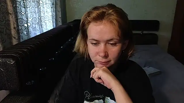 Snapshot of Riley_Roo chatting on 07.07.26 Riley Roo online show from 07.07.26