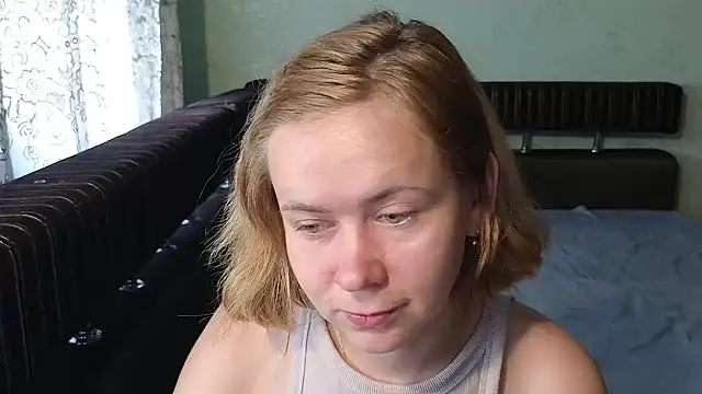Snapshot of Riley_Roo chatting on 07.22.26 Riley Roo online show from 07.22.26