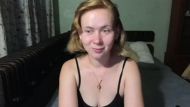 Snapshot of Riley_Roo chatting on 07.24.26 Riley Roo online show from 07.24.26