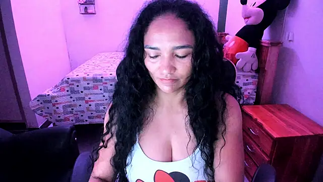 Snapshot of rayza_mature_154 chatting on 05.25.26 rayza mature 154 online show from 05.25.26