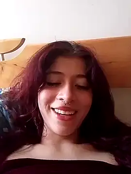 SuzzyyM online show from 02.23.25