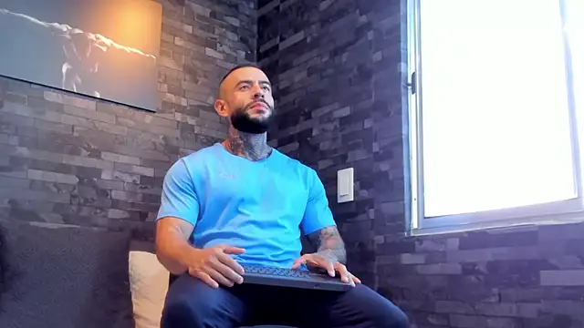 BruceDallas online show from 10.02.25