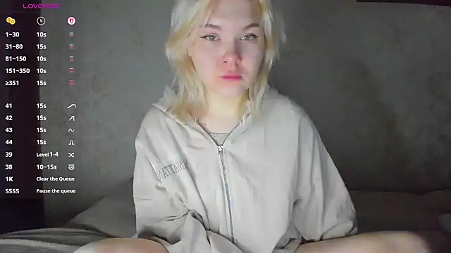 Snapshot of Dopaminegirl chatting on 03.02.26 Dopaminegirl online show from 03.02.26