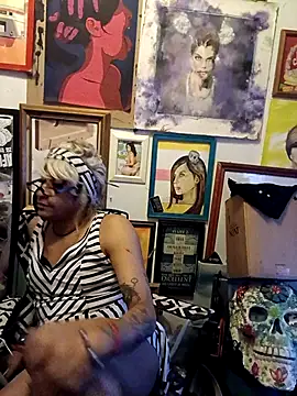 Snapshot of Mune_Raez_6 chatting on 09.19.25 Mune Raez 6 online show from 09.19.25