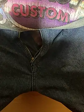 Snapshot of 114514hlove chatting on 10.27.25 114514hlove online show from 10.27.25