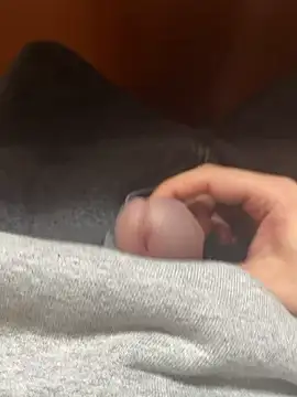 Snapshot of 114514hlove chatting on 11.17.25 114514hlove online show from 11.17.25