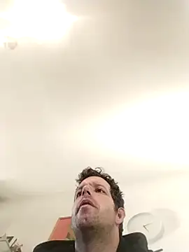 Knuffelstaaf123 online show from 02.18.25