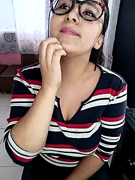 Cute Penelope online show from 01.17.25