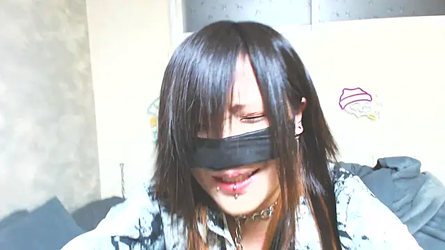 Snapshot of miyabi_room chatting on 02.21.25 miyabi room online show from 02.21.25