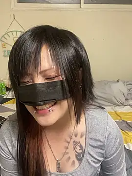 Snapshot of miyabi_room chatting on 10.08.25 miyabi room online show from 10.08.25