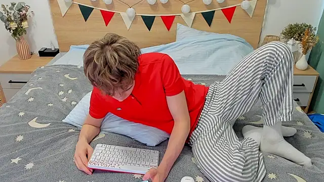 Fandi 777 online show from 03.12.25