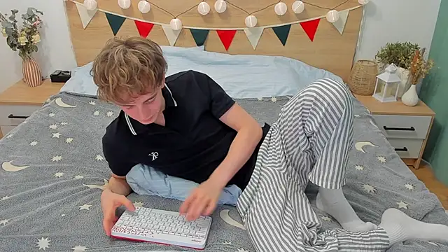 Fandi 777 online show from 03.17.25