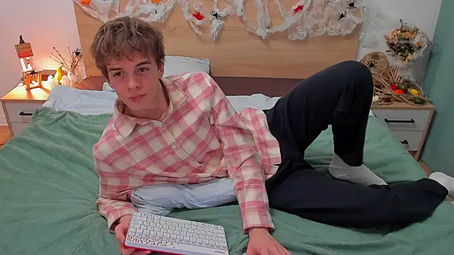 Fandi 777 online show from 10.22.25