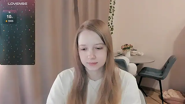 Snapshot of Alyaley chatting on 03.16.26 Alyaley online show from 03.16.26