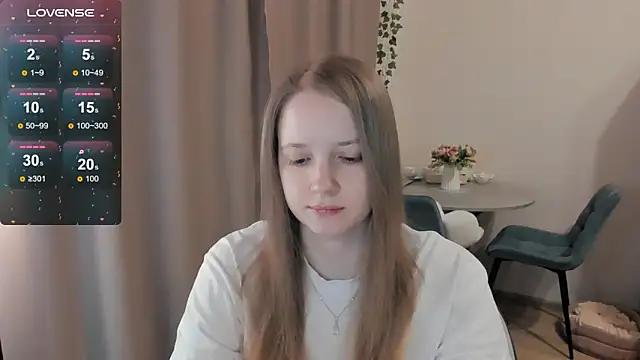 Snapshot of Alyaley chatting on 04.10.26 Alyaley online show from 04.10.26