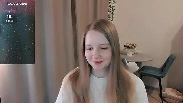 Snapshot of Alyaley chatting on 04.14.26 Alyaley online show from 04.14.26
