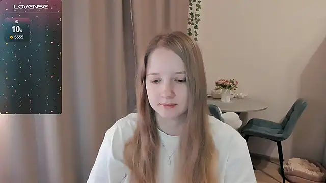 Snapshot of Alyaley chatting on 04.16.26 Alyaley online show from 04.16.26