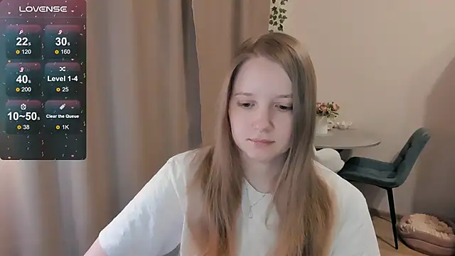 Snapshot of Alyaley chatting on 04.19.26 Alyaley online show from 04.19.26