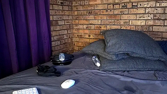 Astoria Moon online show from 12.13.24