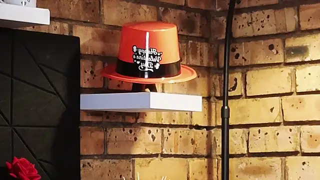 Snapshot of Astoria_Moon chatting on 02.13.26 Astoria Moon online show from 02.13.26