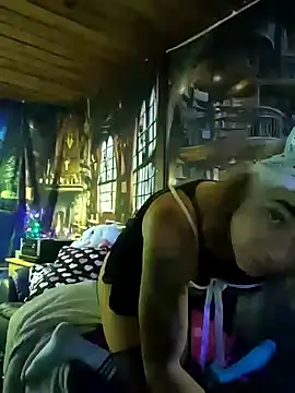 KrystallCoxxh online show from 10.09.25