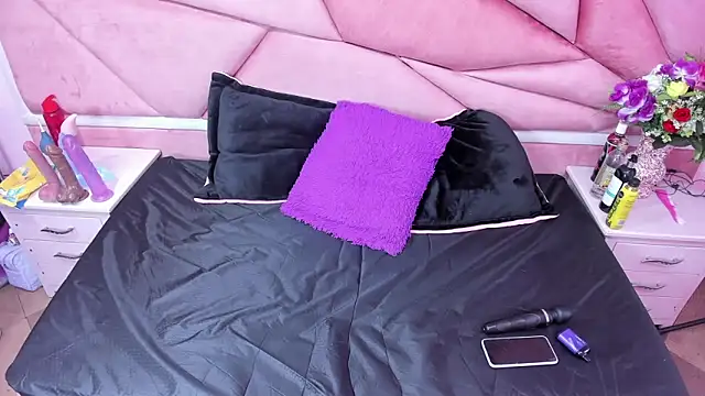 LilithCooperr  online show from 12.26.24