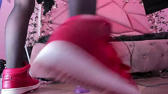 LilithCooperr  online show from 01.18.25