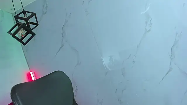 LilithCooperr  online show from 11.14.25