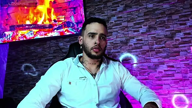 Snapshot of Seth_Owner chatting on 12.25.24 Seth Owner online show from 12.25.24