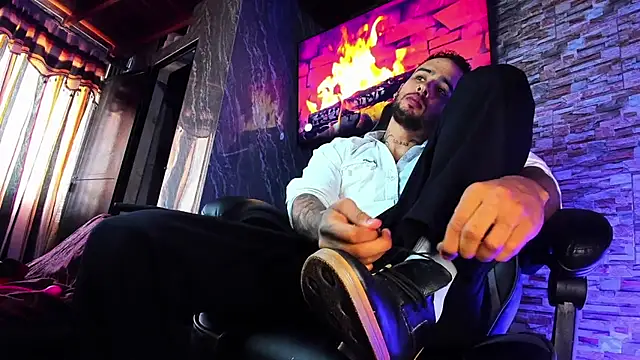 Snapshot of Seth_Owner chatting on 01.14.25 Seth Owner online show from 01.14.25