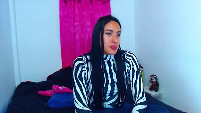 misss estrella online show from 11.22.25