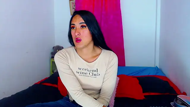 Snapshot of misss_estrella chatting on 02.17.26 misss estrella online show from 02.17.26