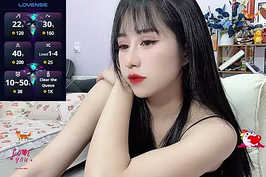  LLisa  online show from 12.31.24