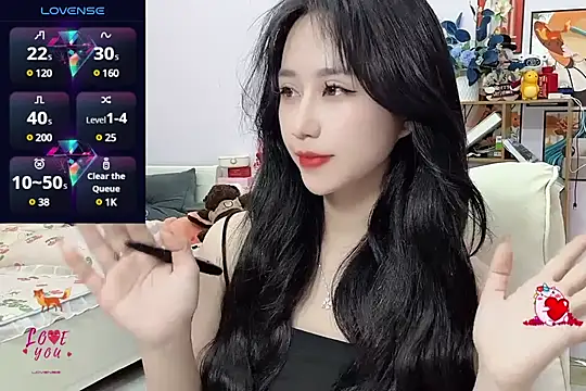  LLisa  online show from 01.04.25