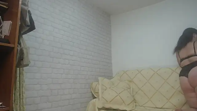 EmmaSquirt online show from 02.06.25