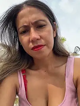 2HotAsain4u online show from 01.10.25